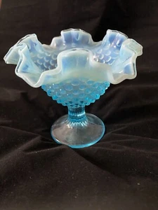 Fenton Hobnail blau opalisierend gekräuselt Silver Crest Kompott - Bild 1 von 8