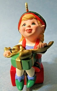 Hallmark Ornament Club 2002 CURIUS the ELF - Picture 1 of 11