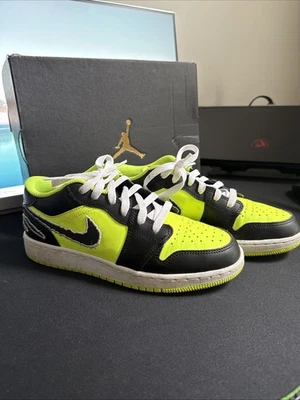 Size 4.5 (GS) - Jordan 1 Low SE Big Cat Energy - Image 1 of 4