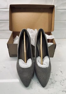 Clarks Women's Linvale Jerica Pump Size 8.5W Sage Suede NIB - Picture 1 of 6