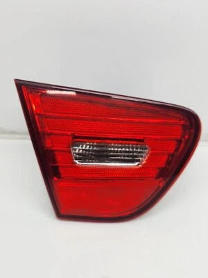 Luz trasera montada en el maletero interior Hyundai Elantra 2007-2010 para conductores izquierdos reversa Foto 1 de 4