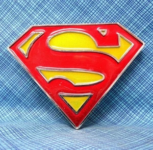 Superman Emblem Belt Buckle Bright Red & Yellow Classic Hero Cosplay .PCB394 - Picture 1 of 7