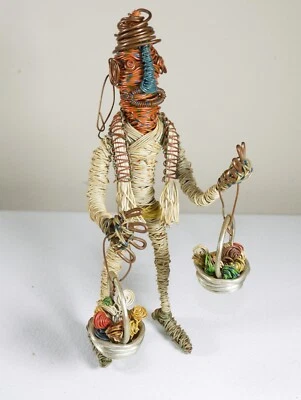 独特回收丝蒸汽朋克民间艺术雕塑 9 英寸商人花店 — 第 1/4 张图片