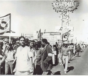 1971 Wire Photo welfare protest demonstration on Las Vegas Strip Stardust Hotel - Picture 1 of 2