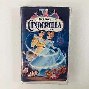 VTG Walt Disney Masterpiece Cinderella VHS 1995 Clamshell Animated Classic Video - Picture 1 of 13
