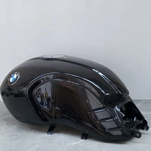 BMW R NINE T RACER Kraftstofftank 2018 - Schwarz Teilenr-16118382849 Gebraucht - Bild 1 von 17
