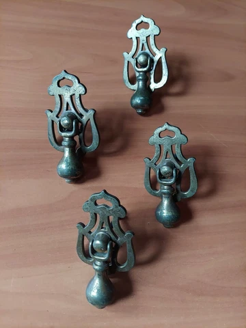 4 VINTAGE CAST METAL DROP HANDLE DRAWER PULLS WITH HARDWARE Cover