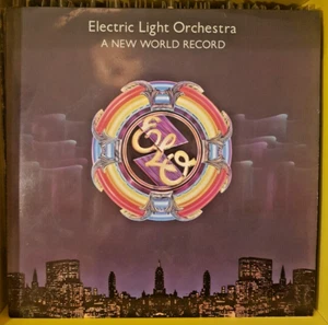 ELECTRIC LIGHT ORCHESTRA - A NEW WORLD RECORD VINYL LP PORTUGAL PRESS - Picture 1 of 6