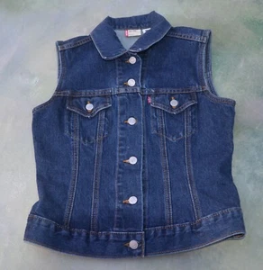 Levis Red Tab Denim Trucker Vest Size Medium JR. - Picture 1 of 7