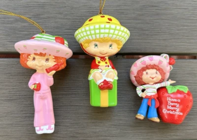 Lot of 3 2004 Strawberry Shortcake Christmas Ornaments Apple Dumplin Plastic 3" - Image 1 of 4