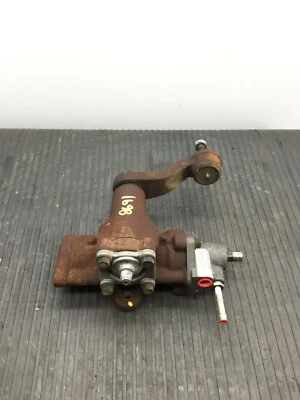 2002 - 2006 Chevy Suburban Tahoe Avalanche GMC Yukon Escalade Steering Gear 99K - Image 1 of 2