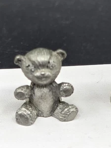 Spoontiques 1983 Zinn Teddybär PP311 Vintage 3/4" Miniatur  - Bild 1 von 3