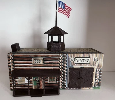 MARX FORT APACHE 1960’s CAVALRY SUPPLY TIN BUILDING - COMPLETE BLDG - MUST SEE - Image 1 of 4