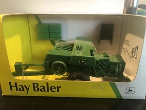 Ertl John Deere Hay Baler 1/32 NIB # 5639 Brand New In Sealed Box! - Picture 1 of 4