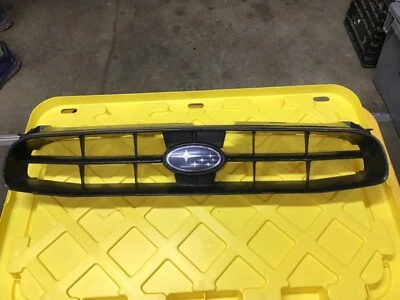 Оригинальная решетка для Impreza 2004 2005 б/у - Изображение 1 из 3