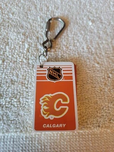 Vintage 1983 NHL Collection Calgary Flames Cards with Keychain - Picture 1 of 3