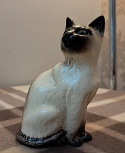 Vintage Beswick seated Siamese Cat 1887 - Foto 1 di 4