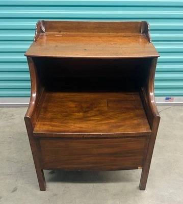 Антикварный прикроватный столик 19 в. из английского красного дерева - Изображение 1 из 4