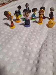 Disney's Encanto Movie Exclusive Mi Familia Figur 10 Spielfiguren Set Figuren - Bild 1 von 4