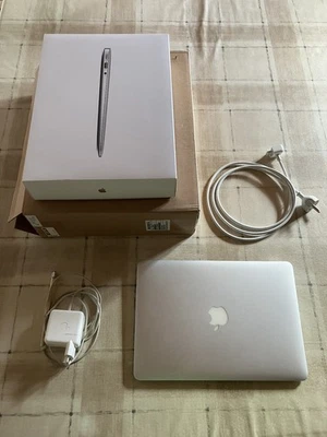 Apple MacBook Air 13.3 MD760D/A A1466 mit Zubehör | PC Laptop ohne SSD Bastler - Bild 1 von 4