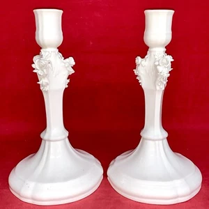 2x KPM Berlin Kerzenleuchter mit aufgesetzten Blumen Pärchen Halter Weiß H: 21cm - Bild 1 von 11