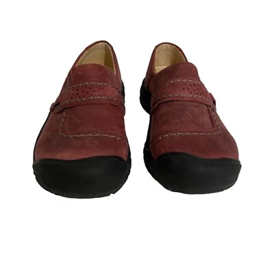 Mocasín sin cordones Keen talla 6,5 gamuza rojo borgoña punta redonda UE 37 Foto 1 de 4