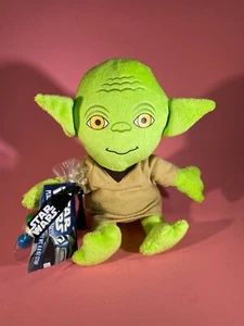 YODA *** NEW Retired 2011 STAR WARS Soft Plush 9" Classic Floppy Mini w/Gum - Picture 1 of 4