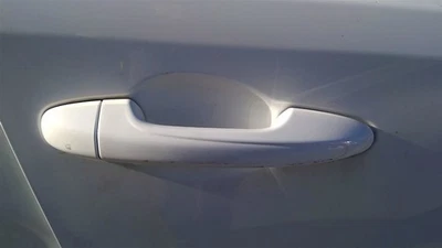 Manija de puerta de pasajero montaje exterior puerta pintada se adapta a 13-18 RAV4 12121275 Foto 1 de 4