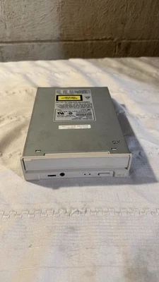 NEC CDR-260 CD-ROM Reader For Parts 1994 READ ATAPI IDE drive - Image 1 of 4