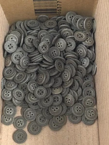 Botón de cartón gris Wehrmacht. Diámetro 14mm, recibirás una (1) S - Imagen 1 de 3