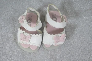 Baby Shoes Girls Lil Trends Butterfly Strap Shoes White Size 1 - Picture 1 of 5