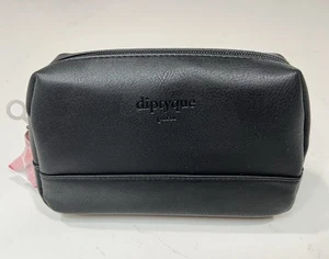 Neu versiegelt Qatar Airways DIPTYQUE Paris Business Class Amenity Kit schwarzes Leder - Bild 1 von 5