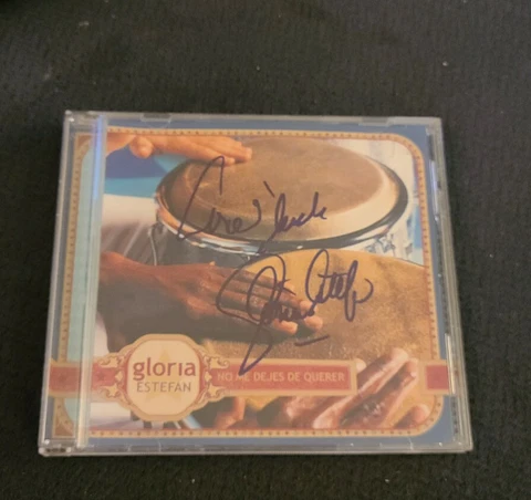 GLORIA ESTEFAN SIGNED NO ME DEJES DE QUERER CD MIAMI CONGA W/COA+PROOF RARE WOW Cover