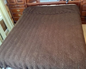 Q Blanket Crocheted Vintage Handmade 87" x 70" Full Estate Sale - Picture 1 of 5