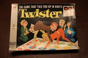 Vintage - TWISTER Game #4645 - Milton Bradley - 1966 -Pre-Owned - Picture 1 of 7