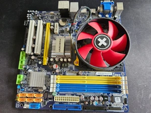Mainboard Foxconn A7GM-S mATX mit Prozessor, I/O-Blende, vielleicht intakt - Bild 1 von 11