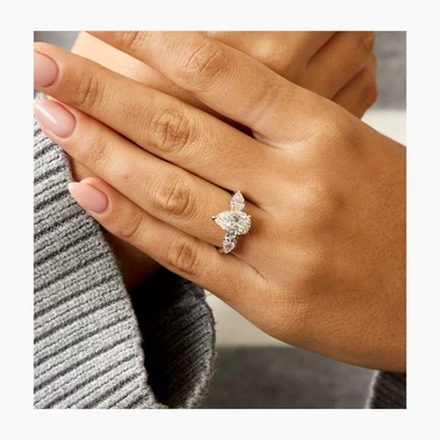 Diamond Ring F VS1 IGI Certified Pear 3.5 Ct Lab created 18K White Gold 3 Stone - Image 1 of 4