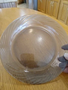 Vintage Pyrex Festiva Purpleish Glass Plate - Picture 1 of 3
