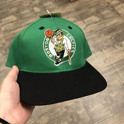 Gorra gorra de baloncesto vintage de los Boston Celtics con licencia oficial de la NBA Foto 1 de 4
