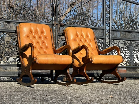1940s Vintage Chesterfield Tufted Leather French rocking Chairs And Ottomans Cover
