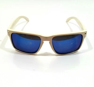 Vintage 90s Oakley Sunglasses Holbrook 520 Polarized White Original Made In USA - Image 1 of 4