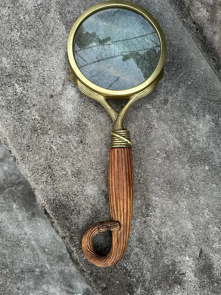 Lupa antigua rara de latón/mango de madera tallada Abisa.Principios de 1900,V.G.C! Foto 1 de 4