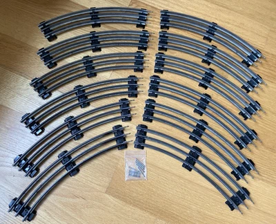 VTG LIONEL O-Gauge Metal Train Tracks 12 Curved Pieces with 10 Replacement Pins - Image 1 of 4