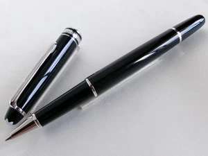 Montblanc Meisterstuck Classique 163 penna a sfera rivestita in platino - Foto 1 di 9