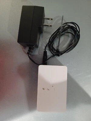 Tenda S105 5 Port 10/100Mbps Desktop Ethernet Network Desktop Switch - Image 1 of 4