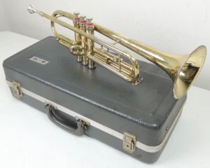 CONN 15B Trumpet🎺Refurbished 1969 - EXTRAS with mouthpiece & Case M48862 - Picture 1 of 20