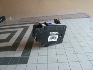 Siemens Q2020AFCN Tandem Arc Fault (AFCI) Circuit Breaker - 20/20 Amp - 1P -QTAN - Picture 1 of 13