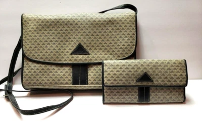 Bandolera LIZ CLAIBORNE DE COLECCIÓN Triángulo Logo Cubierta Lona y Cuero con Cartera Foto 1 de 4