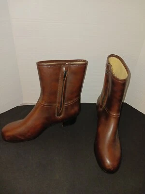 1968 SEARS Molded Rubber Rain Boots, Faux Leather look,  Sz 11 - Image 1 of 4