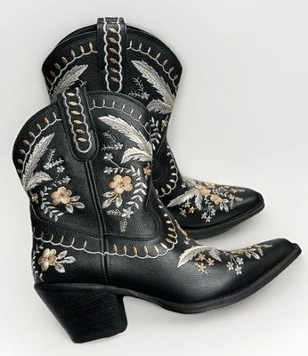 NUEVAS Botas Occidentales Dingo Negras Primrose Floral Bordado Cuero Para Mujer Talla 9 Foto 1 de 4